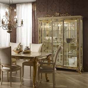 Витрина трехдверная Катя